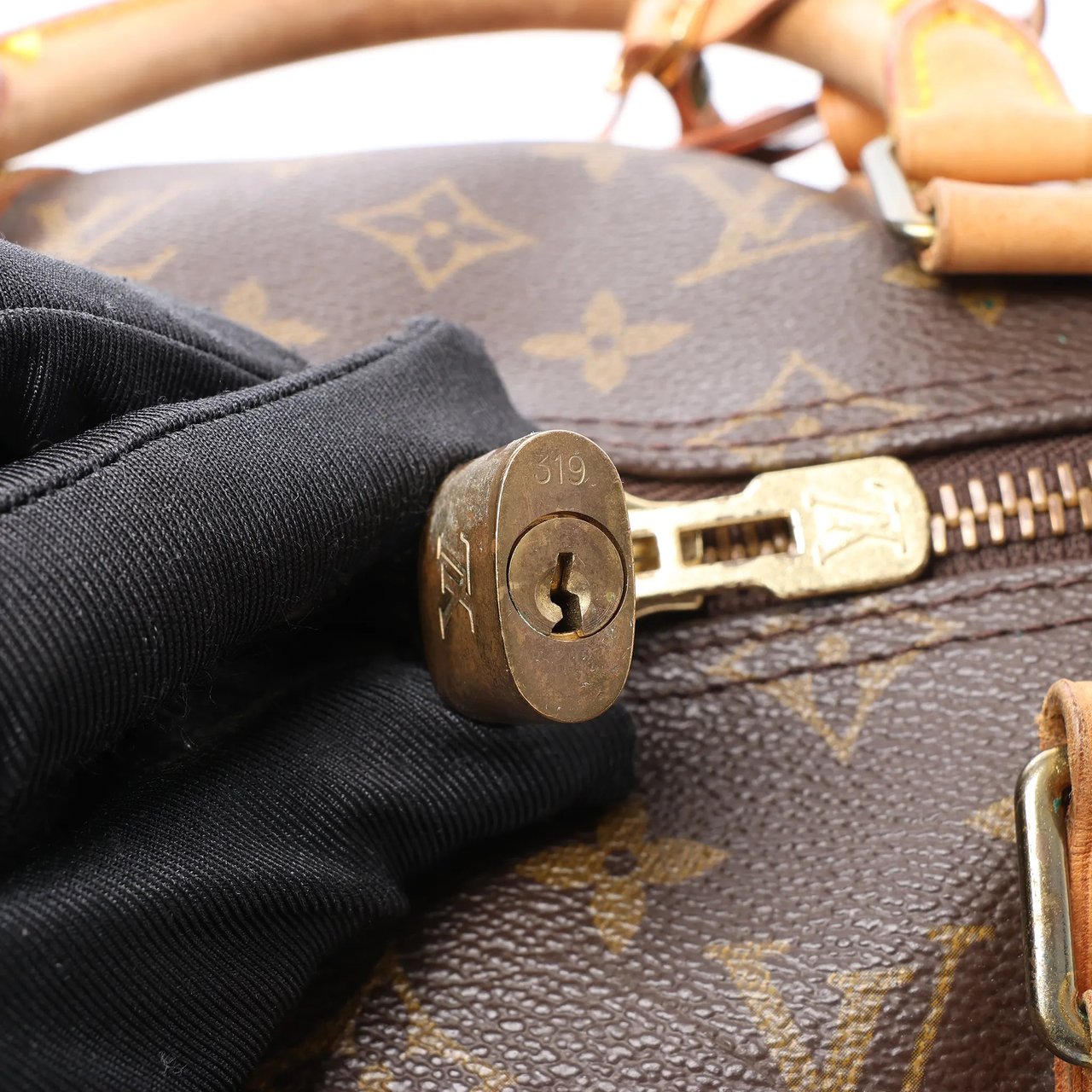 Louis Vuitton Keepall Bandoulière 50 Monogram Canvas Travel Bag in Brown M41416 Bruin