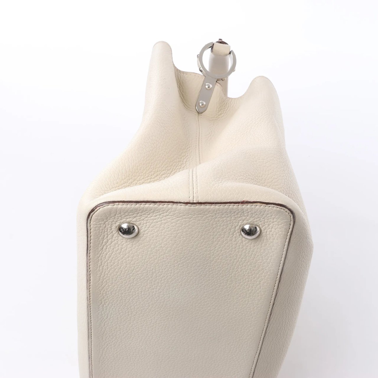 Louis Vuitton Louis Vuitton Capucines GM Taurillon Leather Handbag in Beige Beige