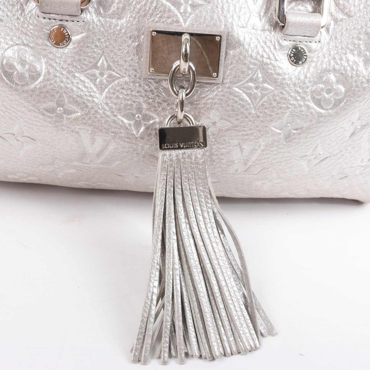 Louis Vuitton Comete Limited Edition Monogram Shoulder Bag in Shimmer Silver Zilver