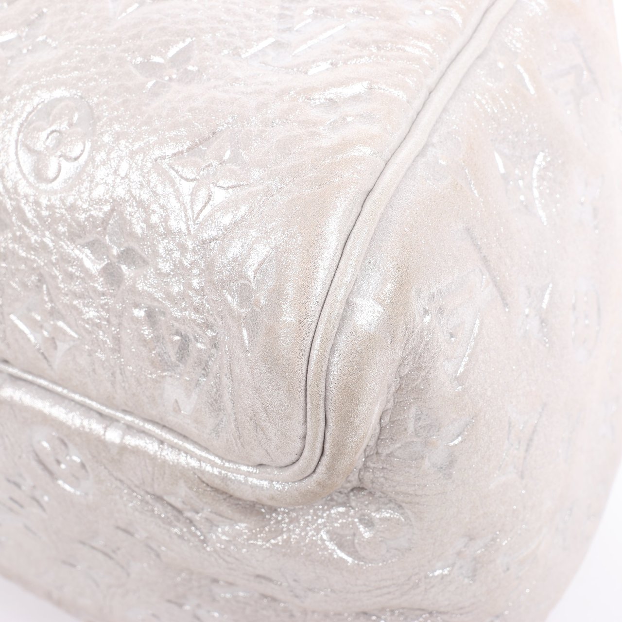 Louis Vuitton Comete Limited Edition Monogram Shoulder Bag in Shimmer Silver Zilver
