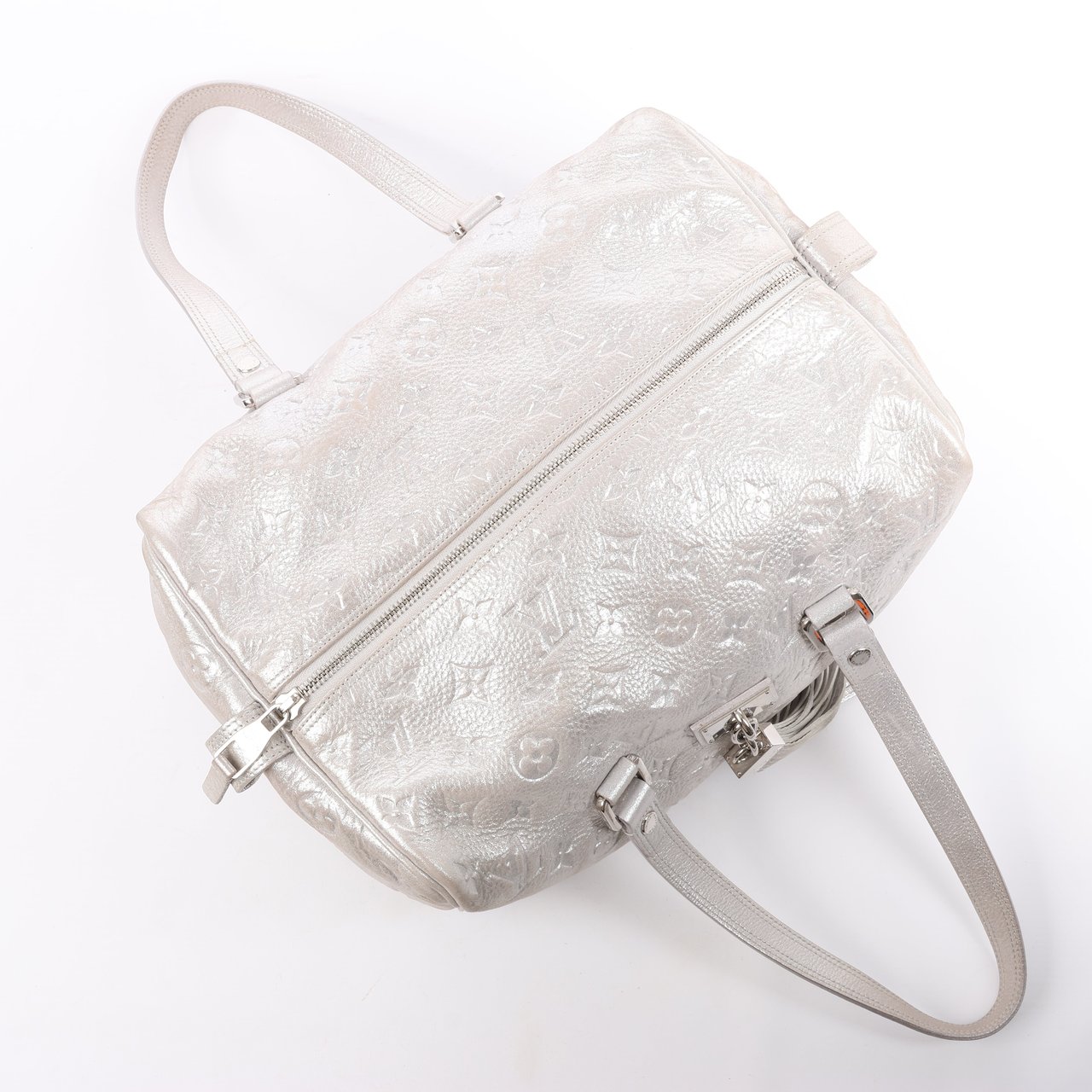 Louis Vuitton Comete Limited Edition Monogram Shoulder Bag in Shimmer Silver Zilver