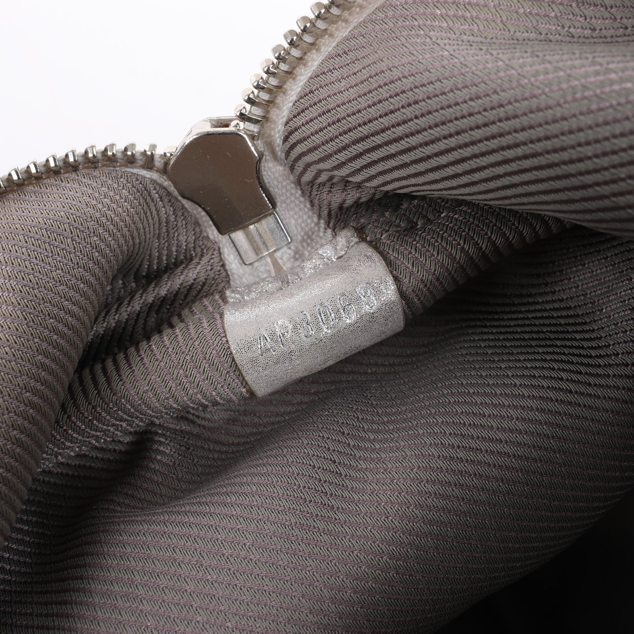 Louis Vuitton Comete Limited Edition Monogram Shoulder Bag in Shimmer Silver Zilver