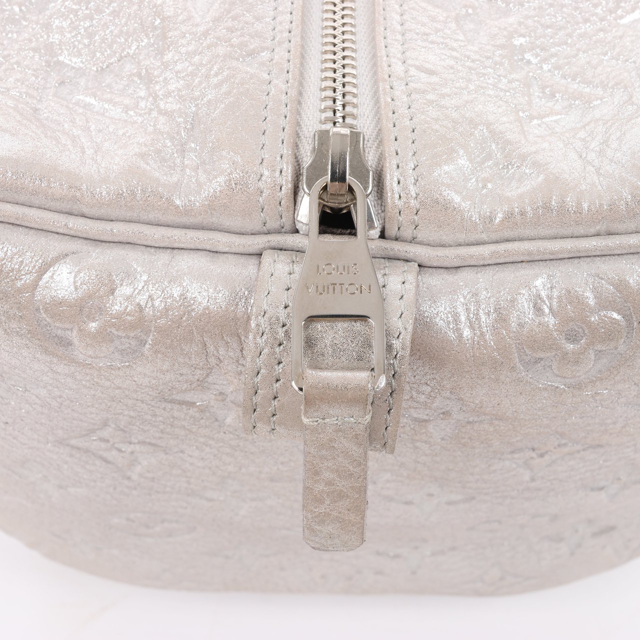 Louis Vuitton Comete Limited Edition Monogram Shoulder Bag in Shimmer Silver Zilver