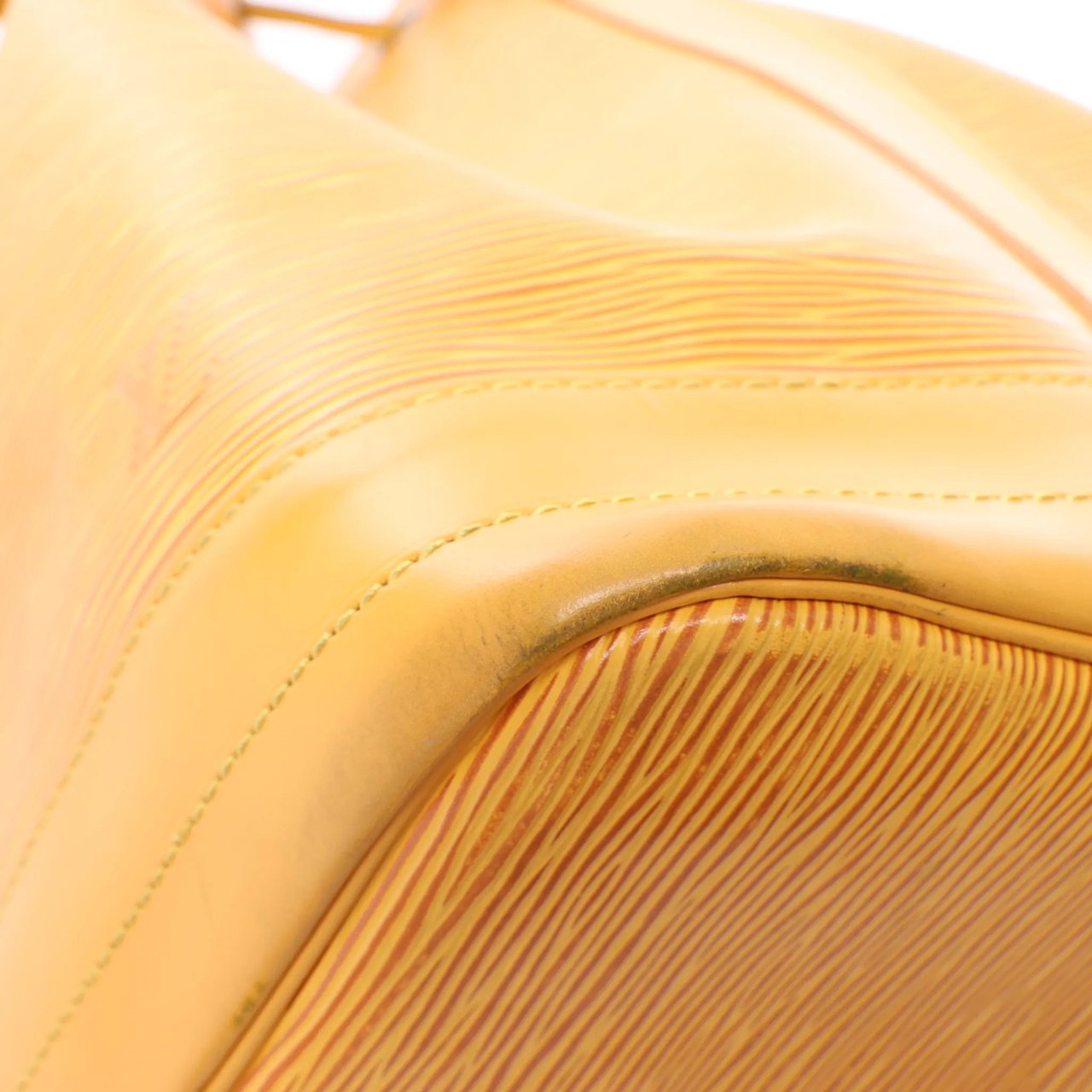 Louis Vuitton Louis Vuitton Noe Epi Leather Shoulder Bag in Yellow Geel