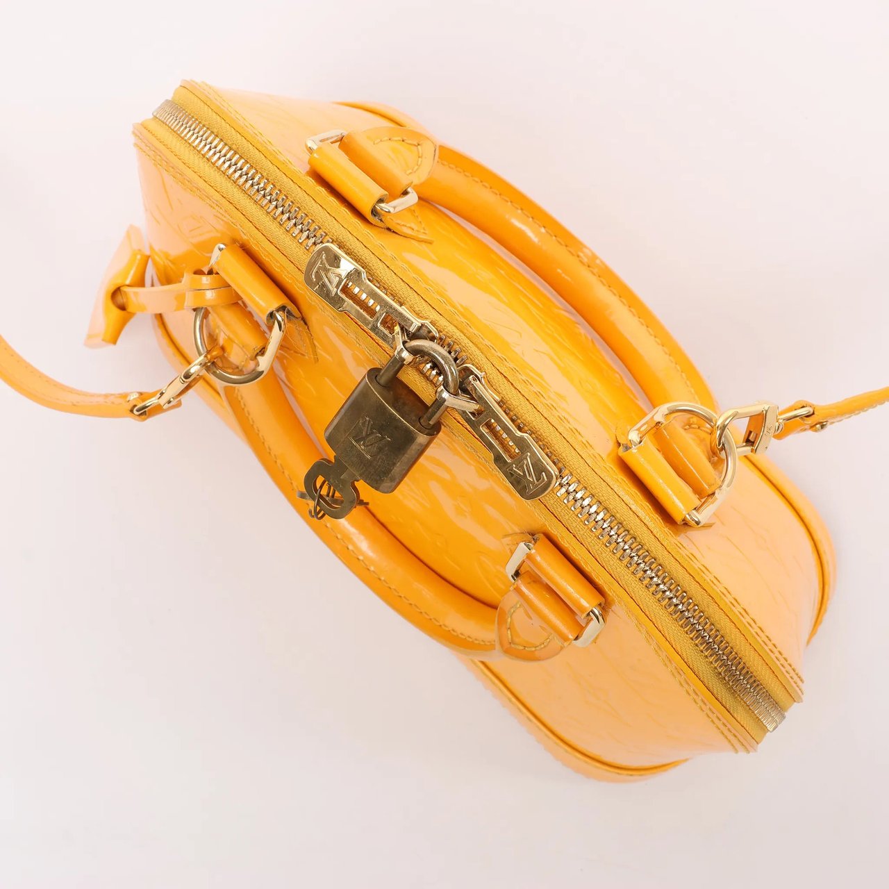 Louis Vuitton Louis Vuitton Alma BB Monogram Vernis 2Way Handbag in Yellow M91697 Geel