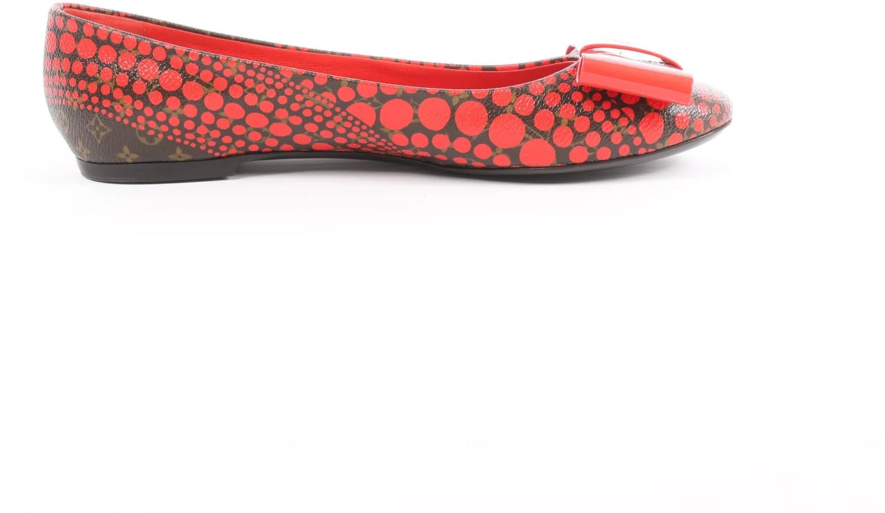 Louis Vuitton Louis Vuitton x Yayoi Kusama Bow 12 years Leather Polka Dot Ballet Flats in Red x Black, Size 38.5 EU Rood