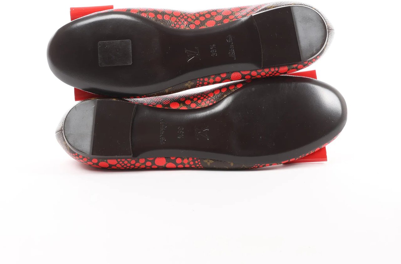 Louis Vuitton Louis Vuitton x Yayoi Kusama Bow 12 years Leather Polka Dot Ballet Flats in Red x Black, Size 38.5 EU Rood