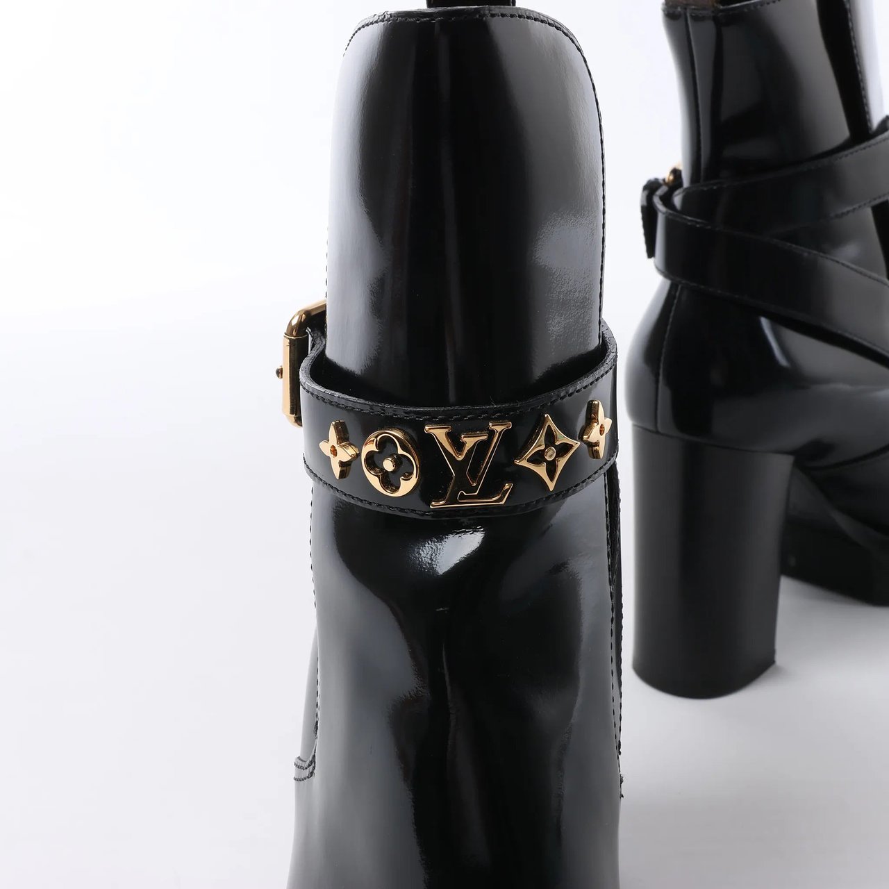 Louis Vuitton Louis Vuitton Star Trail Line 21 years Monogram Patent Leather Ankle Boots in Black MA0231, Size 38 EU Zwart