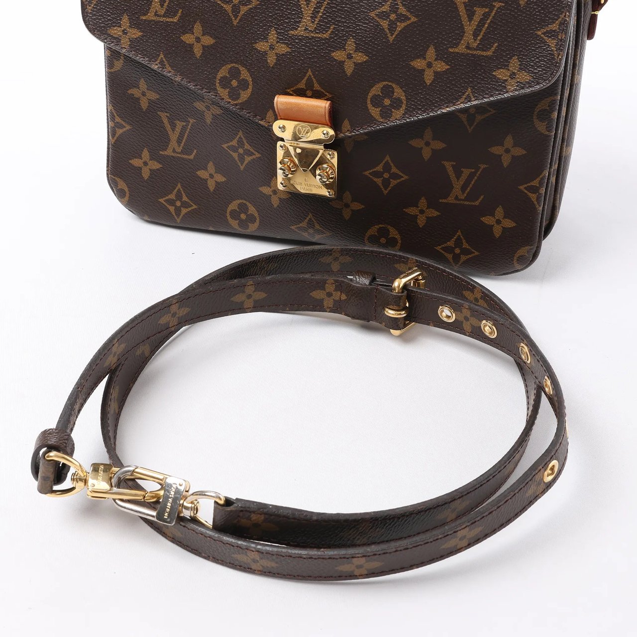 Louis Vuitton Louis Vuitton Metis MM Pochette Monogram Canvas Crossbody Bag in Brown M44875 Bruin