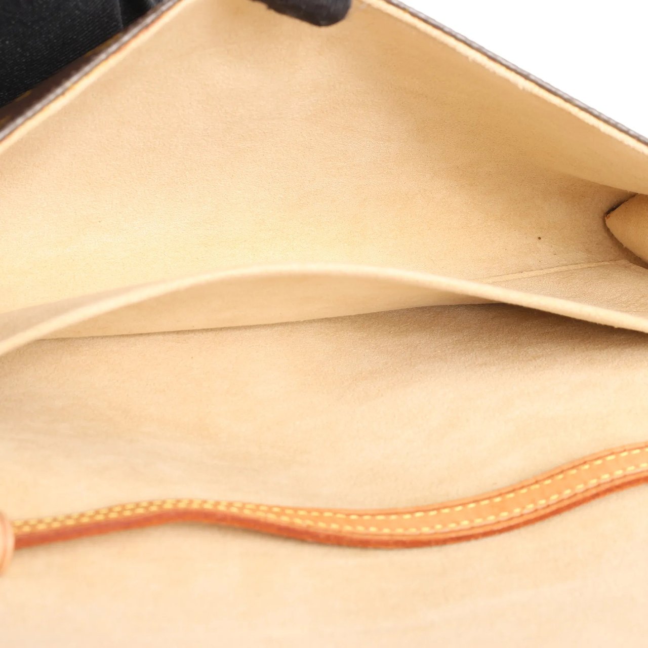 Louis Vuitton Louis Vuitton Pochette Twin GM Monogram Canvas Shoulder Bag in Brown M51852 Bruin