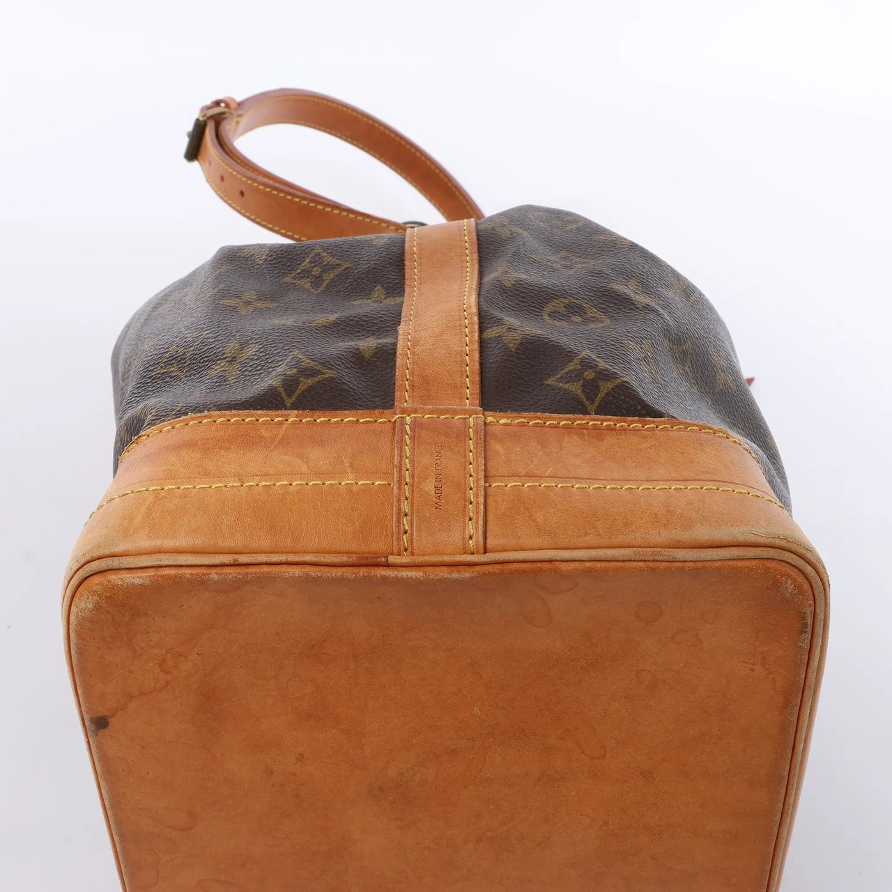 Louis Vuitton Louis Vuitton Noe Monogram Canvas Shoulder Bag in Brown M40818 Bruin