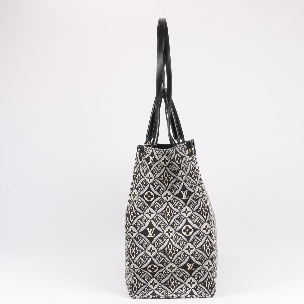 Louis Vuitton Louis Vuitton Since 1854 OnTheGo GM Handbag in Black x White M57207 Divers