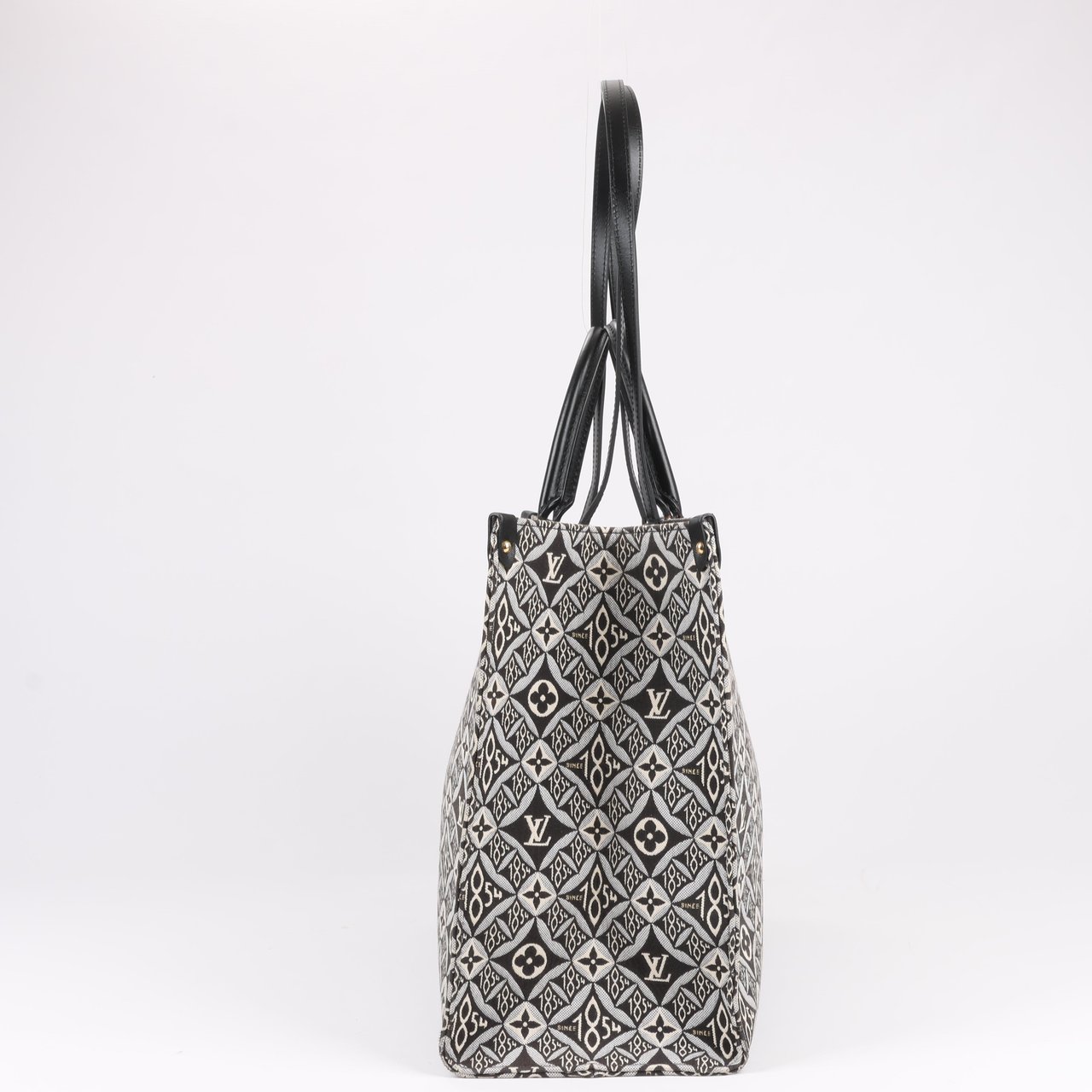 Louis Vuitton Louis Vuitton Since 1854 OnTheGo GM Handbag in Black x White M57207 Divers