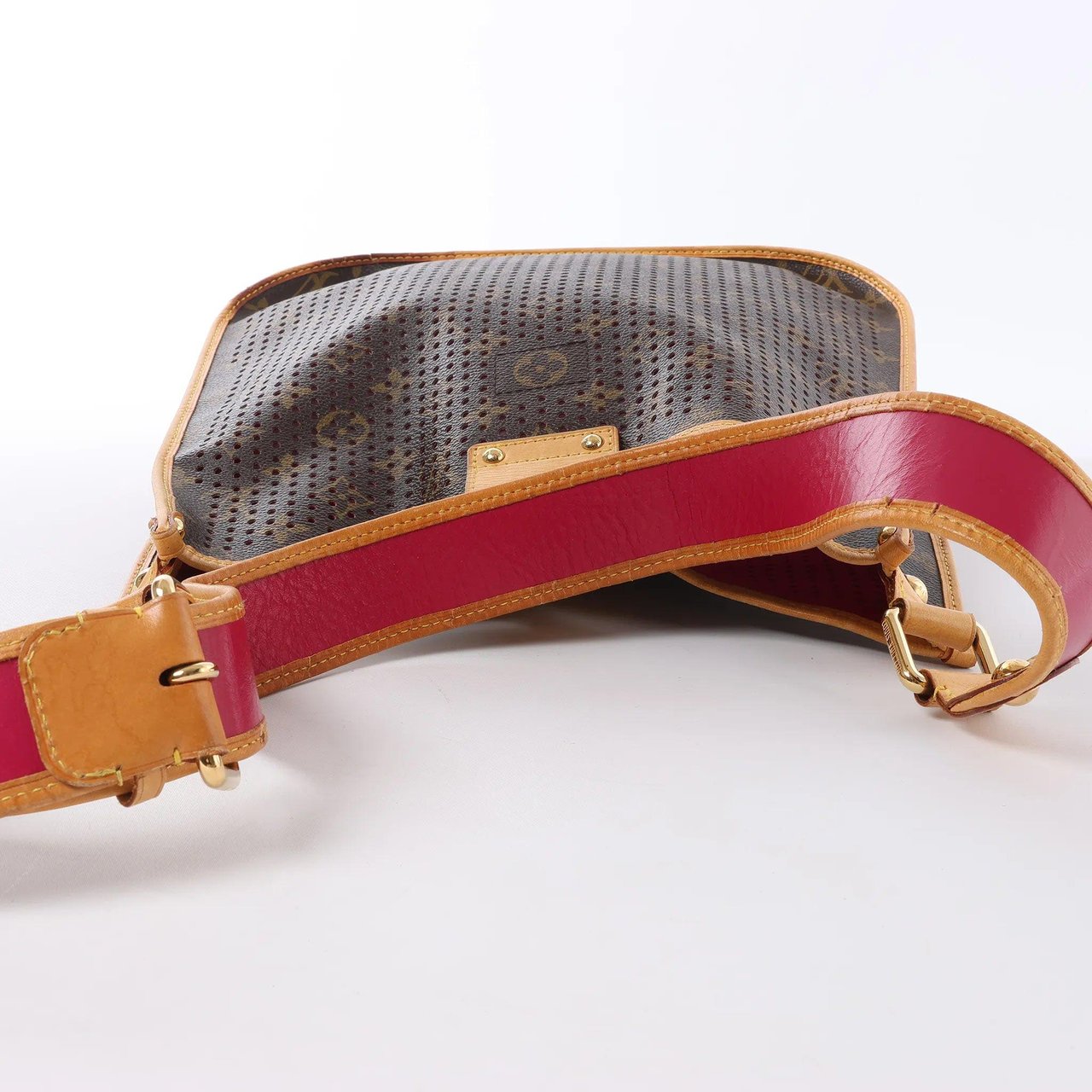Louis Vuitton Musette Monogtam Perfo Soulder Bag in Brown x Pink M95172 Bruin