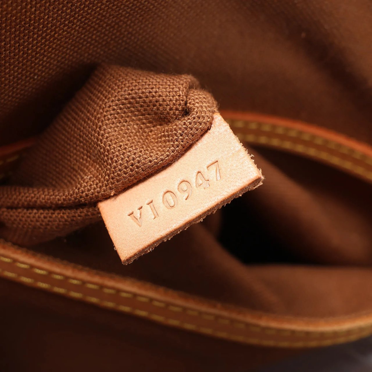 Louis Vuitton Alma PM Monogram Canvas Handbag in Brown M51130 Bruin