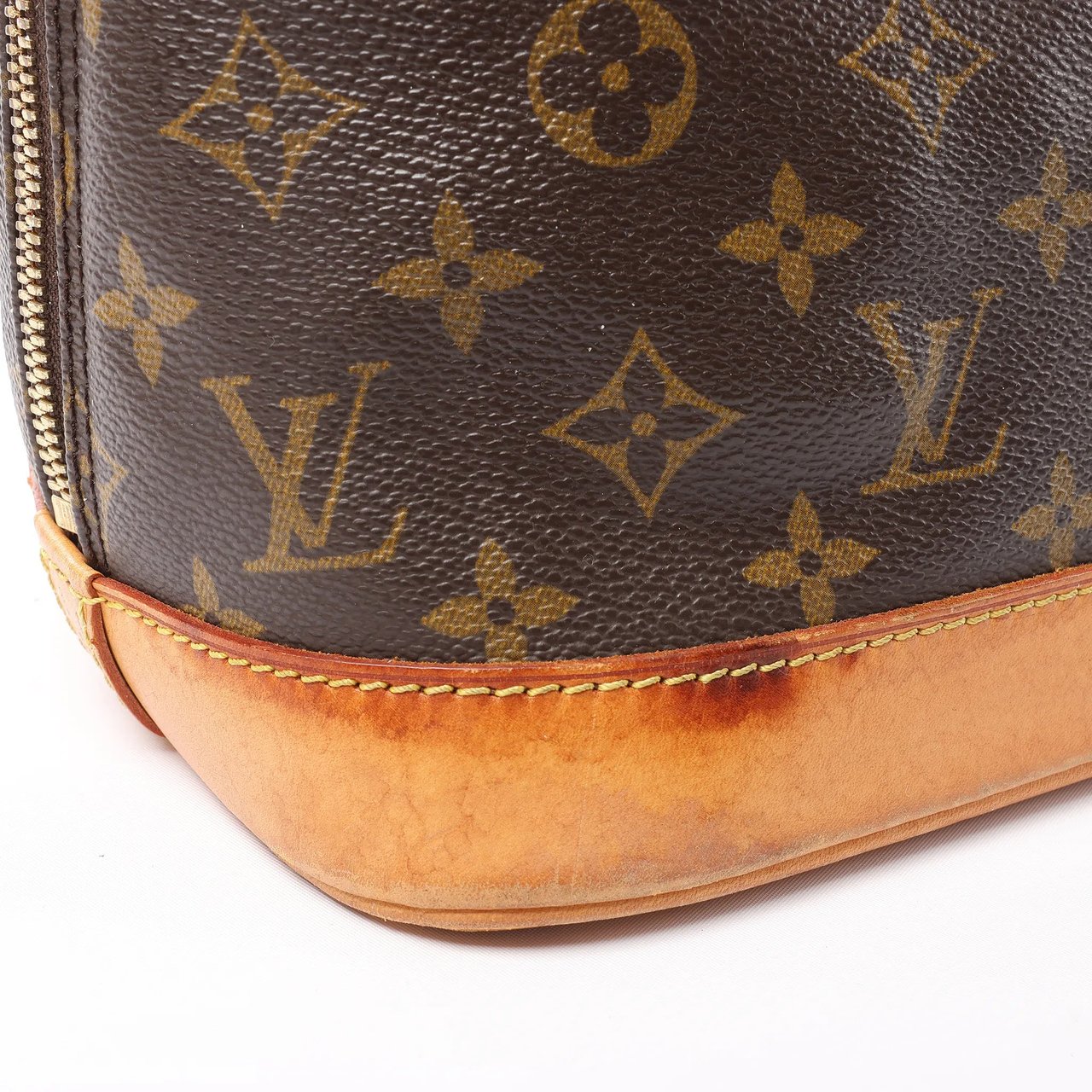 Louis Vuitton Alma PM Monogram Canvas Handbag in Brown M51130 Bruin