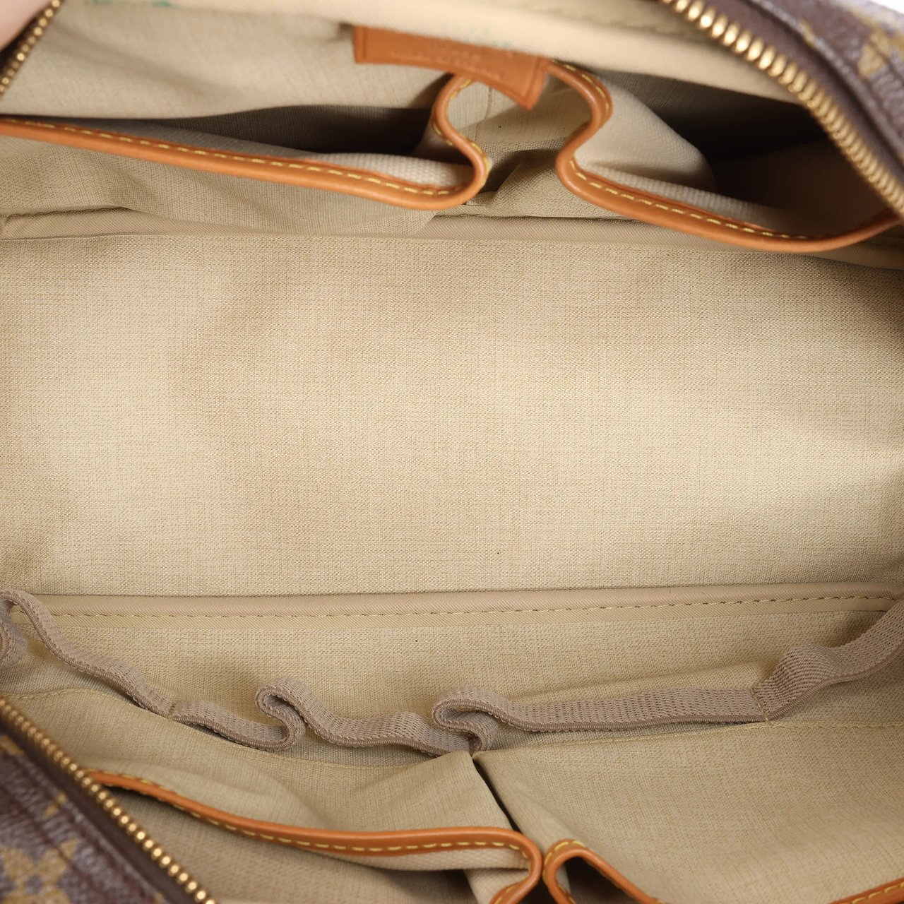Louis Vuitton Deauville Monogram Canvas Handbag in Brown M47270 Bruin