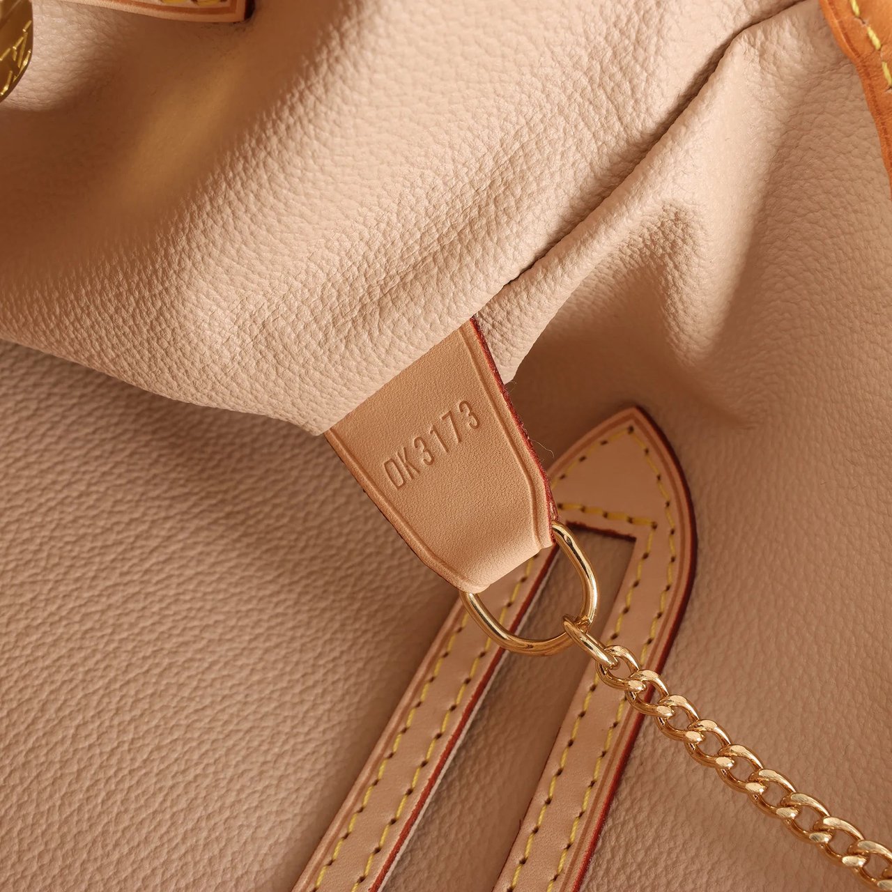 Louis Vuitton Bucket GM Monogram Canvas Shoulder Bag in Brown M42236 Bruin
