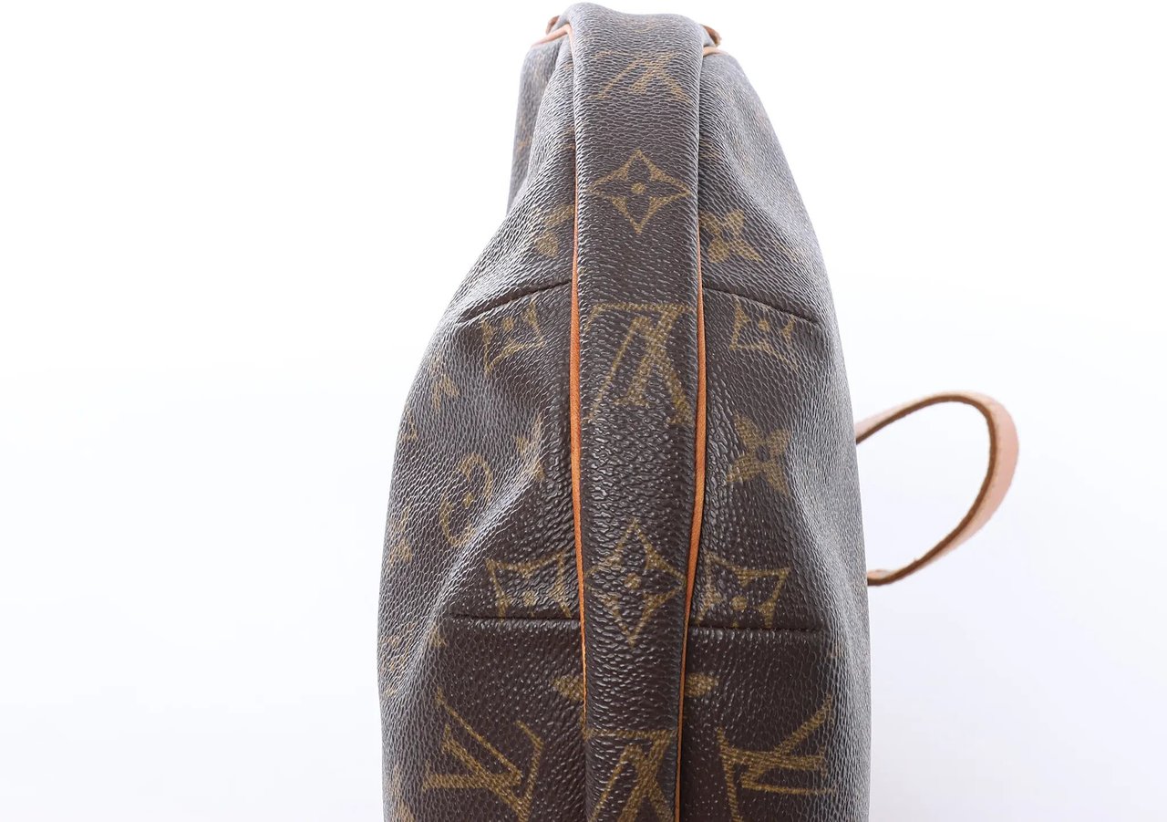 Louis Vuitton Croissant MM Monogram Shoulder Bag in Brown M51512 Bruin