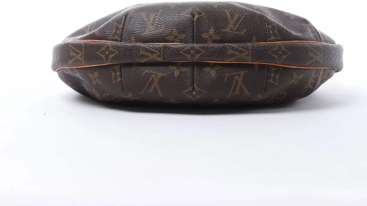 Louis Vuitton Croissant MM Monogram Shoulder Bag in Brown M51512 Bruin