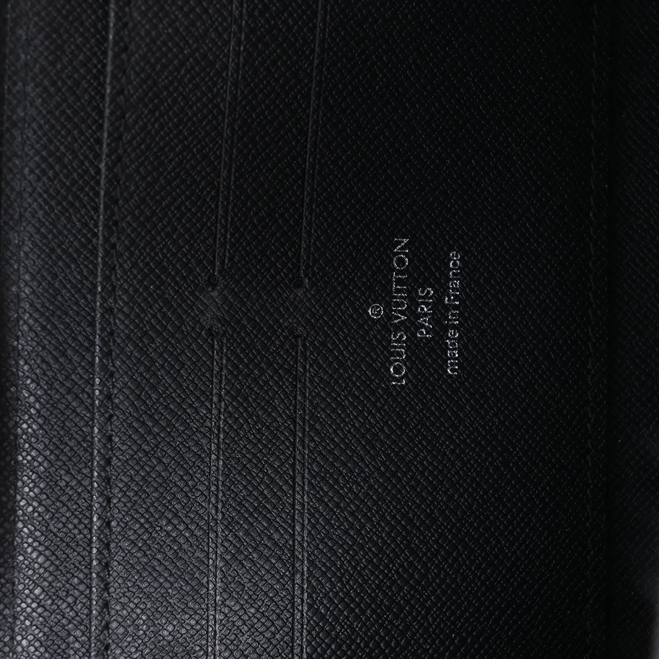 Louis Vuitton Zippy Epi Electric Wallet in Black M6007N Zwart
