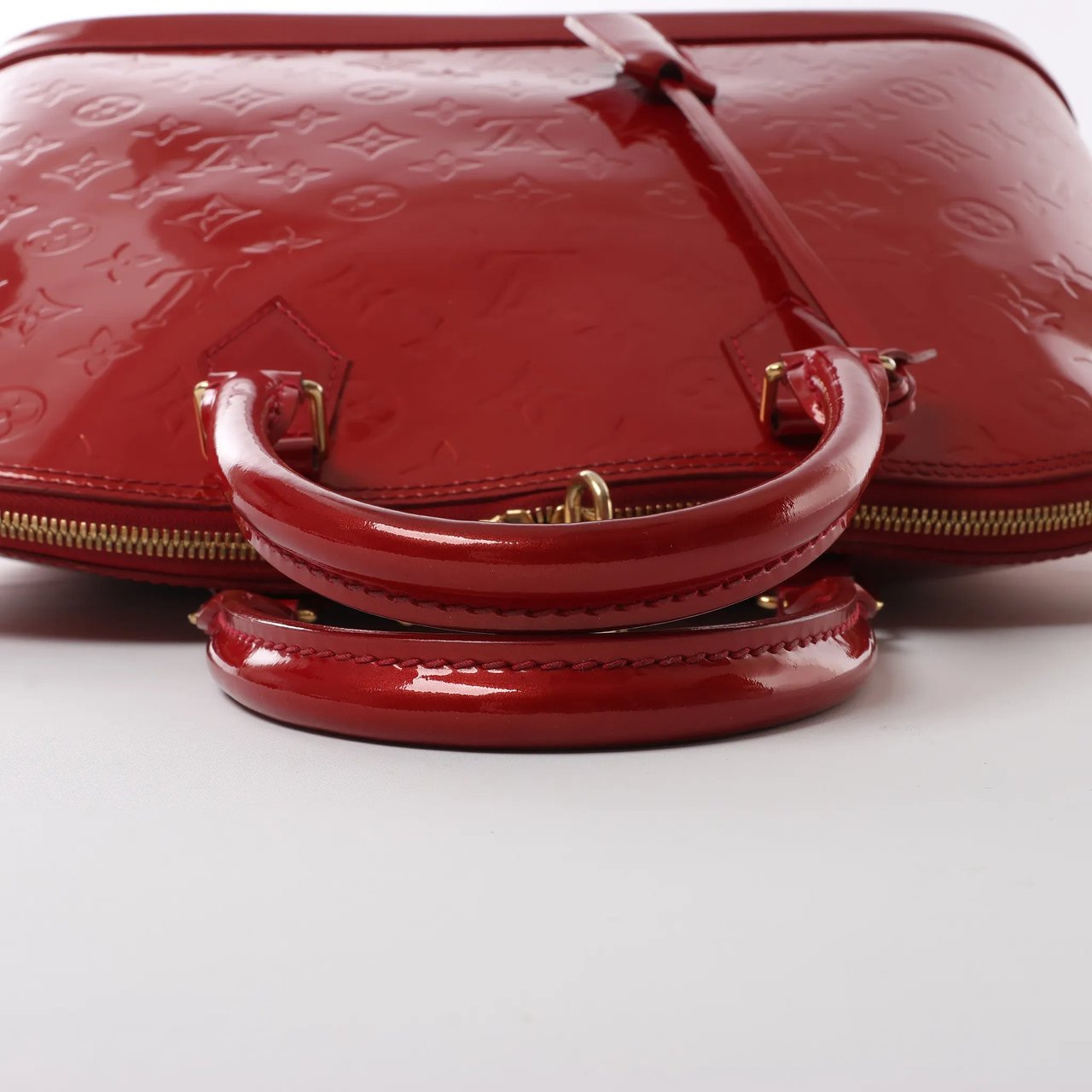 Louis Vuitton Alma GM Vernis Leather Handbag in Red M93596 Rood