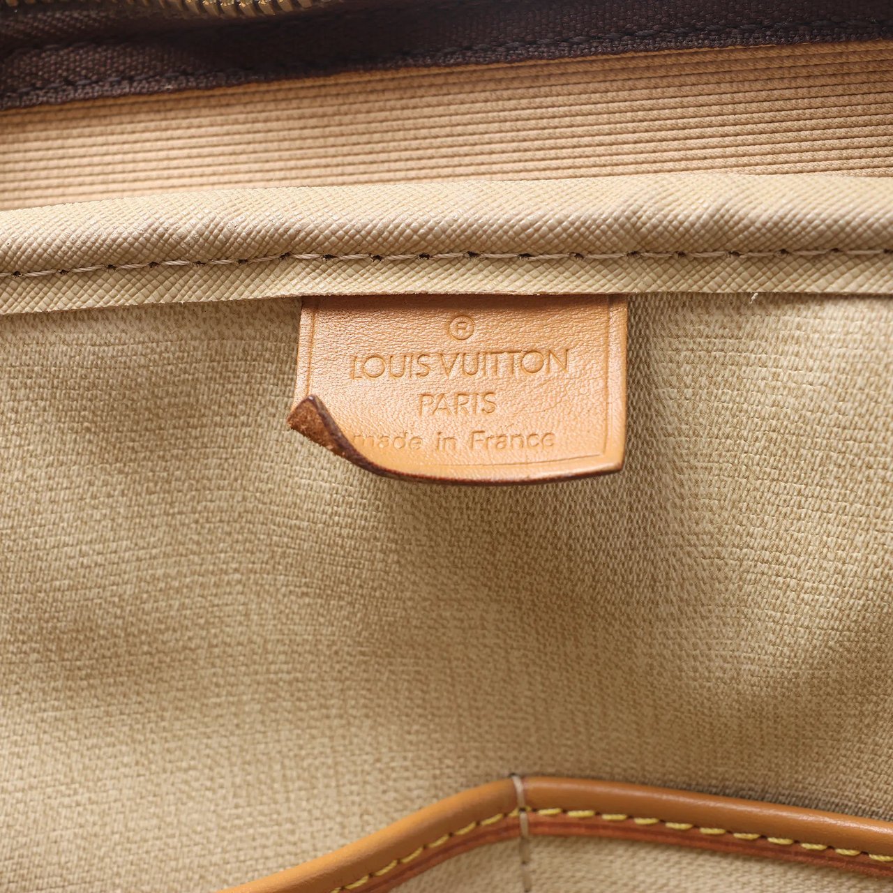 Louis Vuitton Deauville Monogram Canvas Handbag in Brown M47270 Bruin