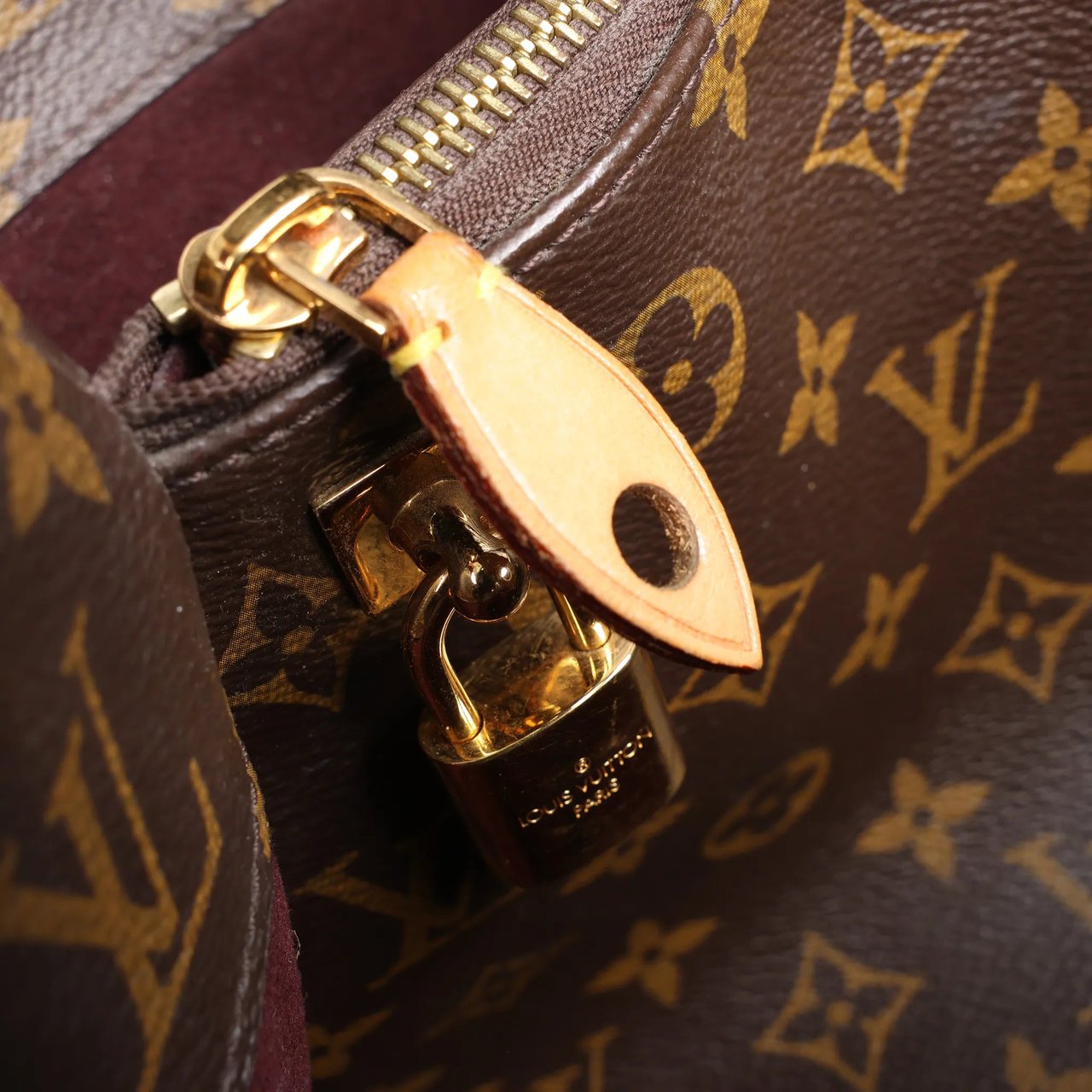 Louis Vuitton Montaigne GM Monogram Canvas Handbag in Brown Bruin
