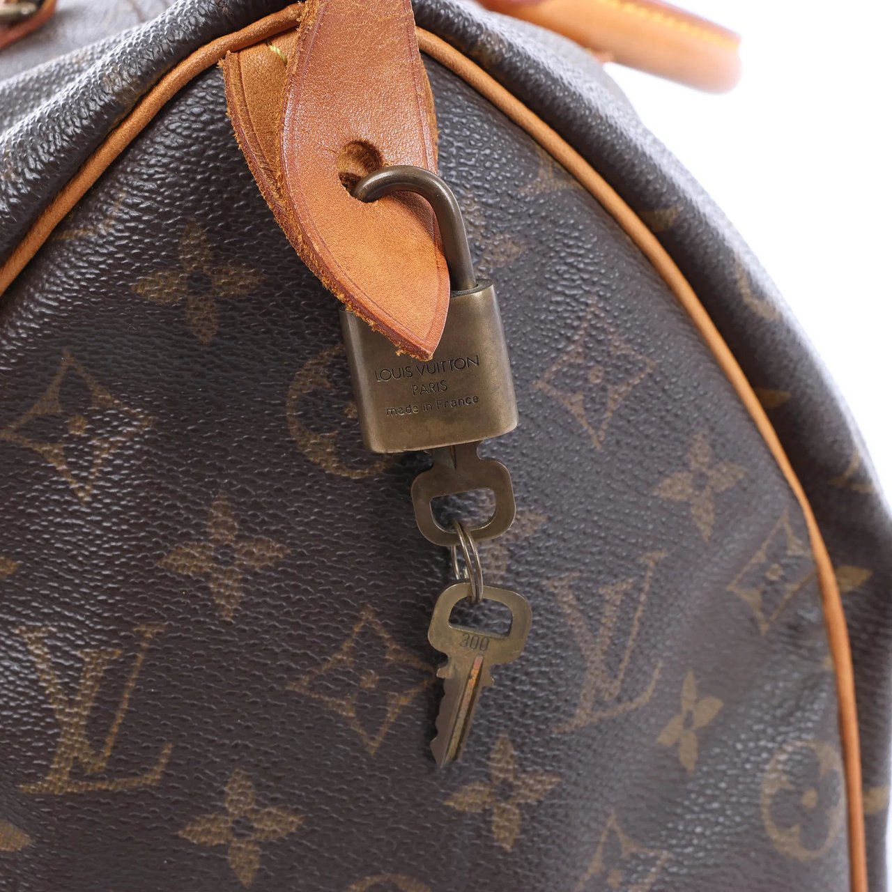 Louis Vuitton Speedy 30 Monogram Canvas Handbag in Brown M41526 Bruin