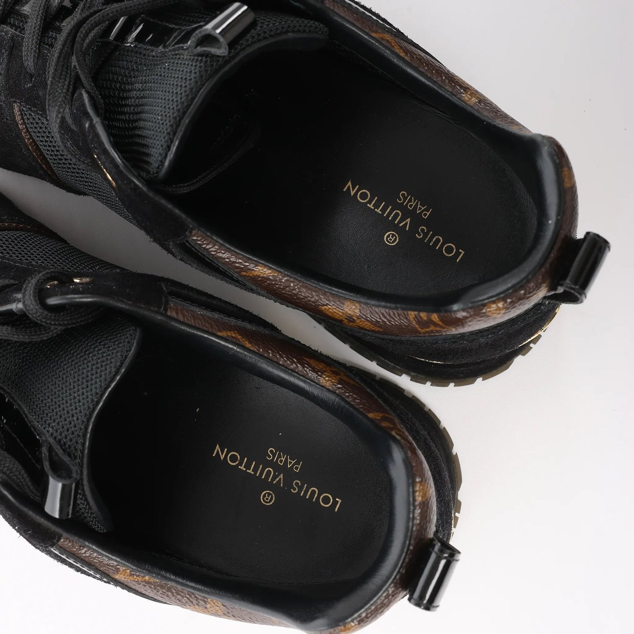 Louis Vuitton Runaway line 21 years Mesh x Leather Sneakers in Black, Size 40 EU Divers