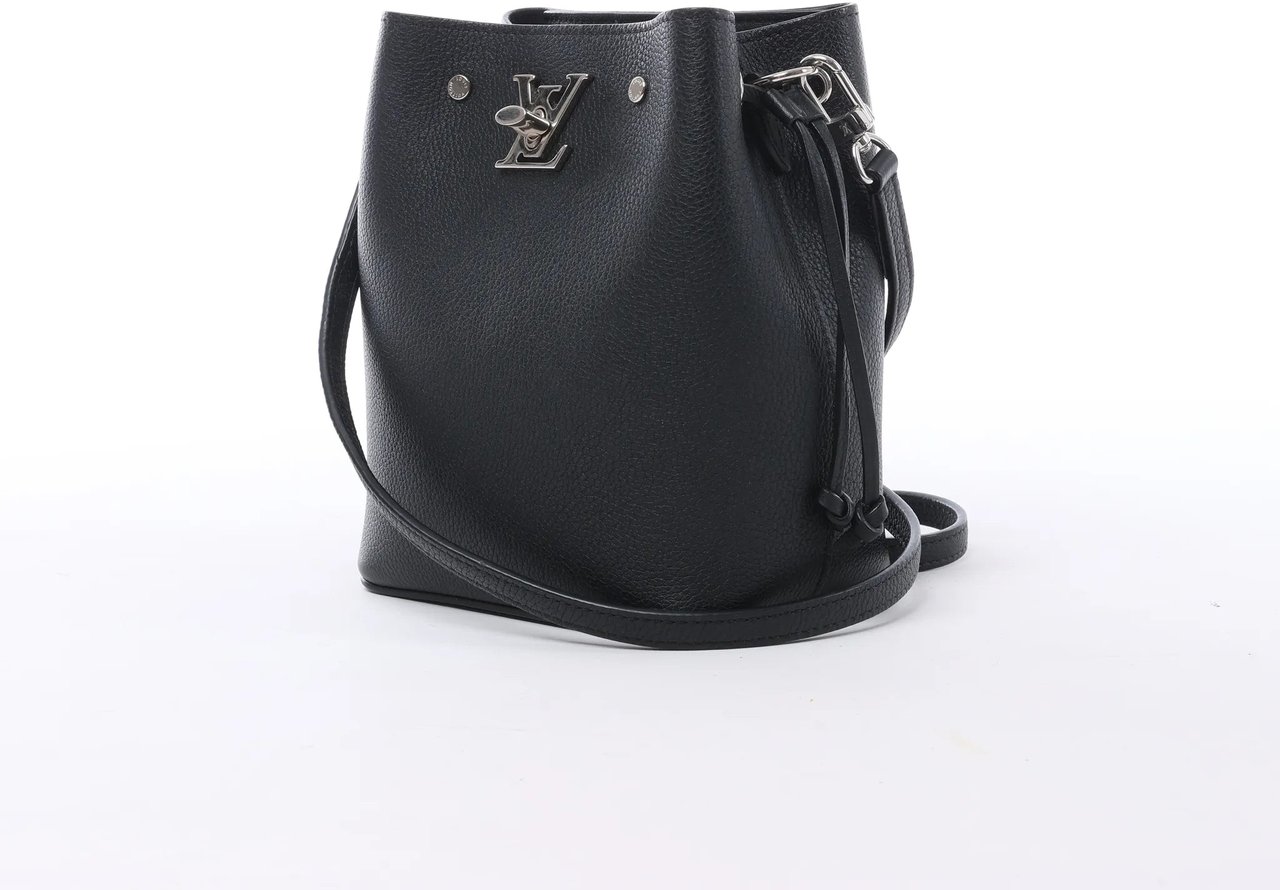 Louis Vuitton LockMe Shoulder Bag in Black Zwart