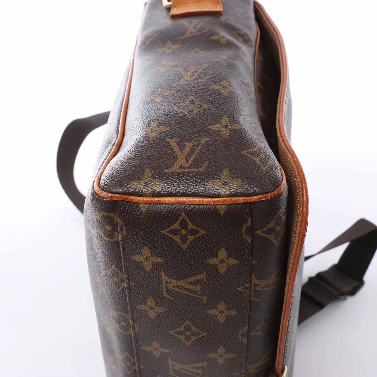 Louis Vuitton Abbesses Monogram Canvas Messenger Crossbody Bag in Brown M45257 Bruin