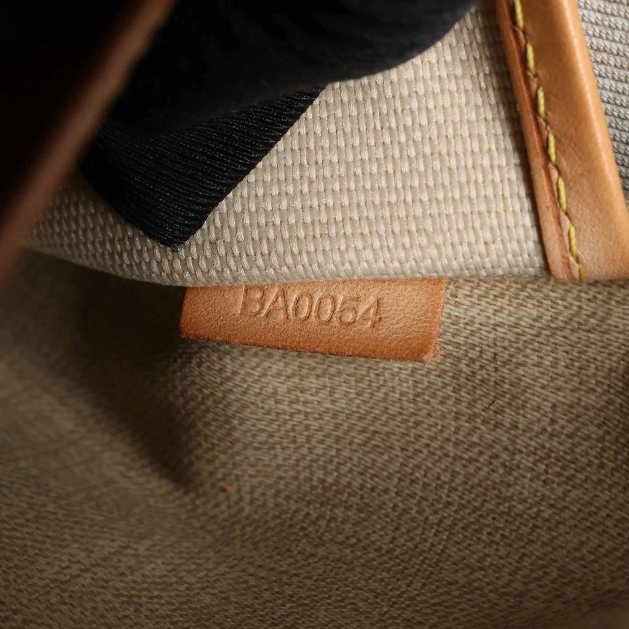 Louis Vuitton Trouville Monogram Canvas Handbag in Brown M42228 Bruin