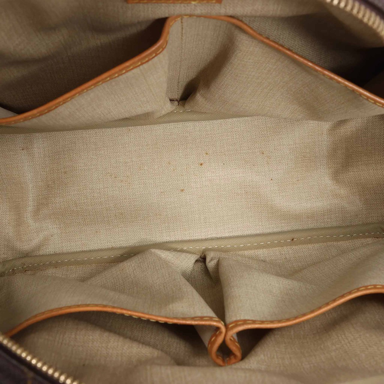 Louis Vuitton Trouville Monogram Canvas Handbag in Brown M42228 Bruin