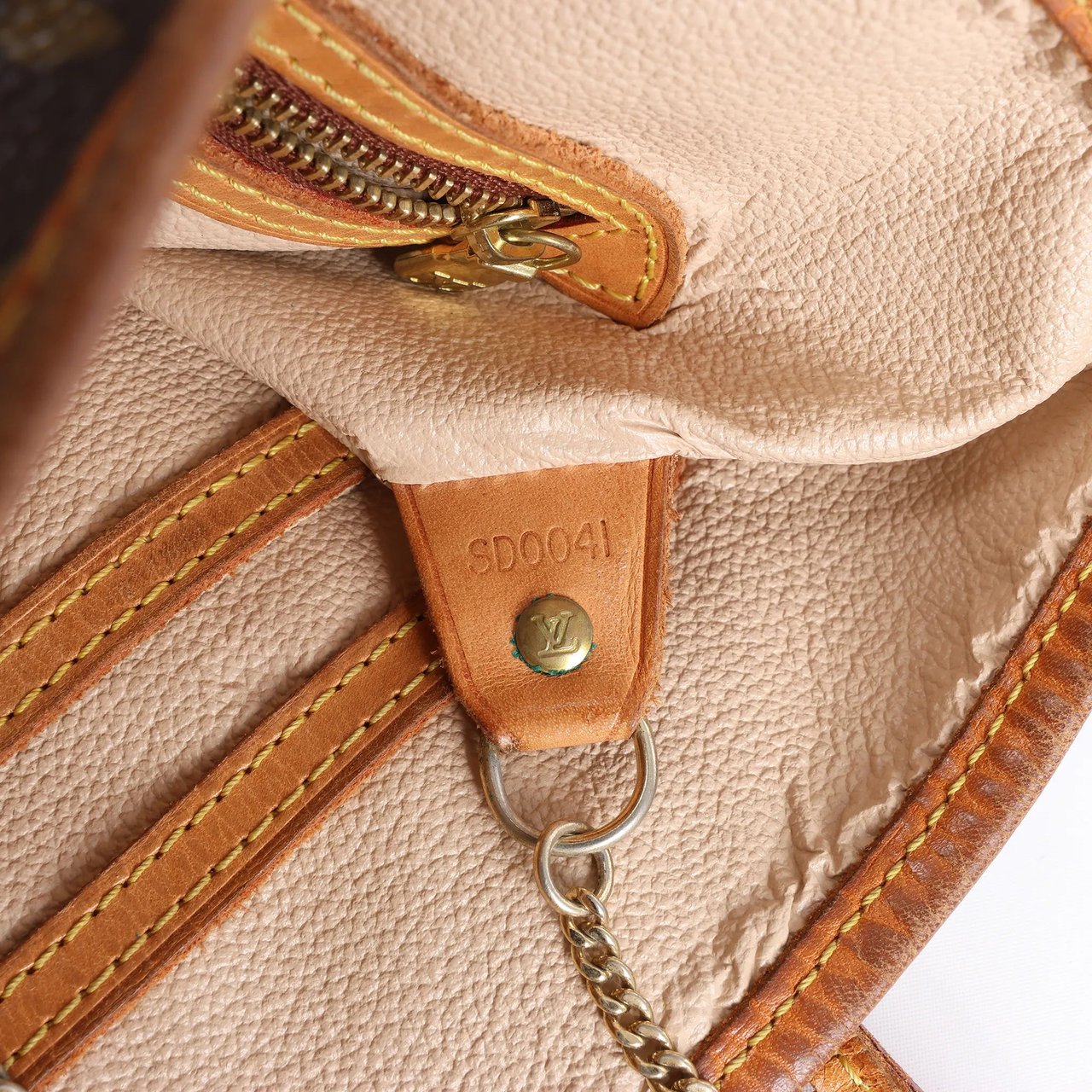Louis Vuitton Bucket PM Monogram Canvas Shoulder Bag in Brown M42238 Bruin