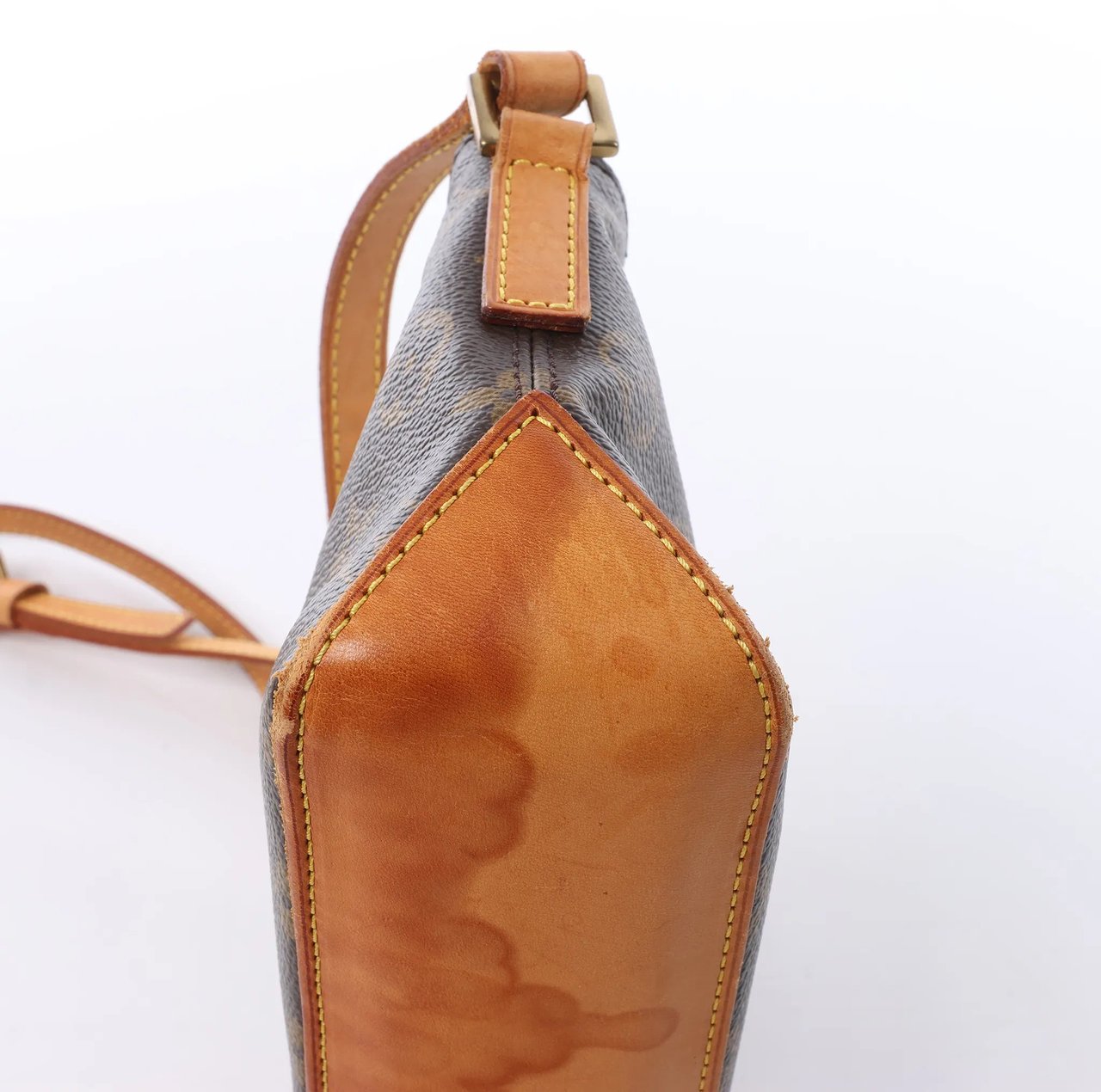 Louis Vuitton Trotteur Monogram Canvas Crossbody Bag in Brown M51240 Bruin