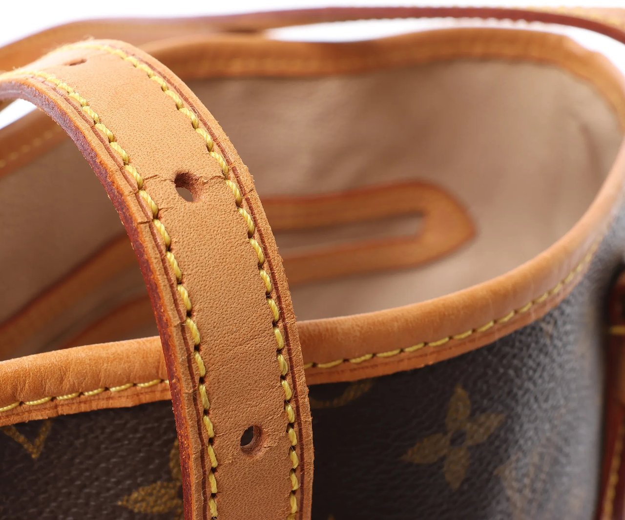 Louis Vuitton Bucket PM Monogram Canvas Shoulder Bag in Brown M42238 Bruin