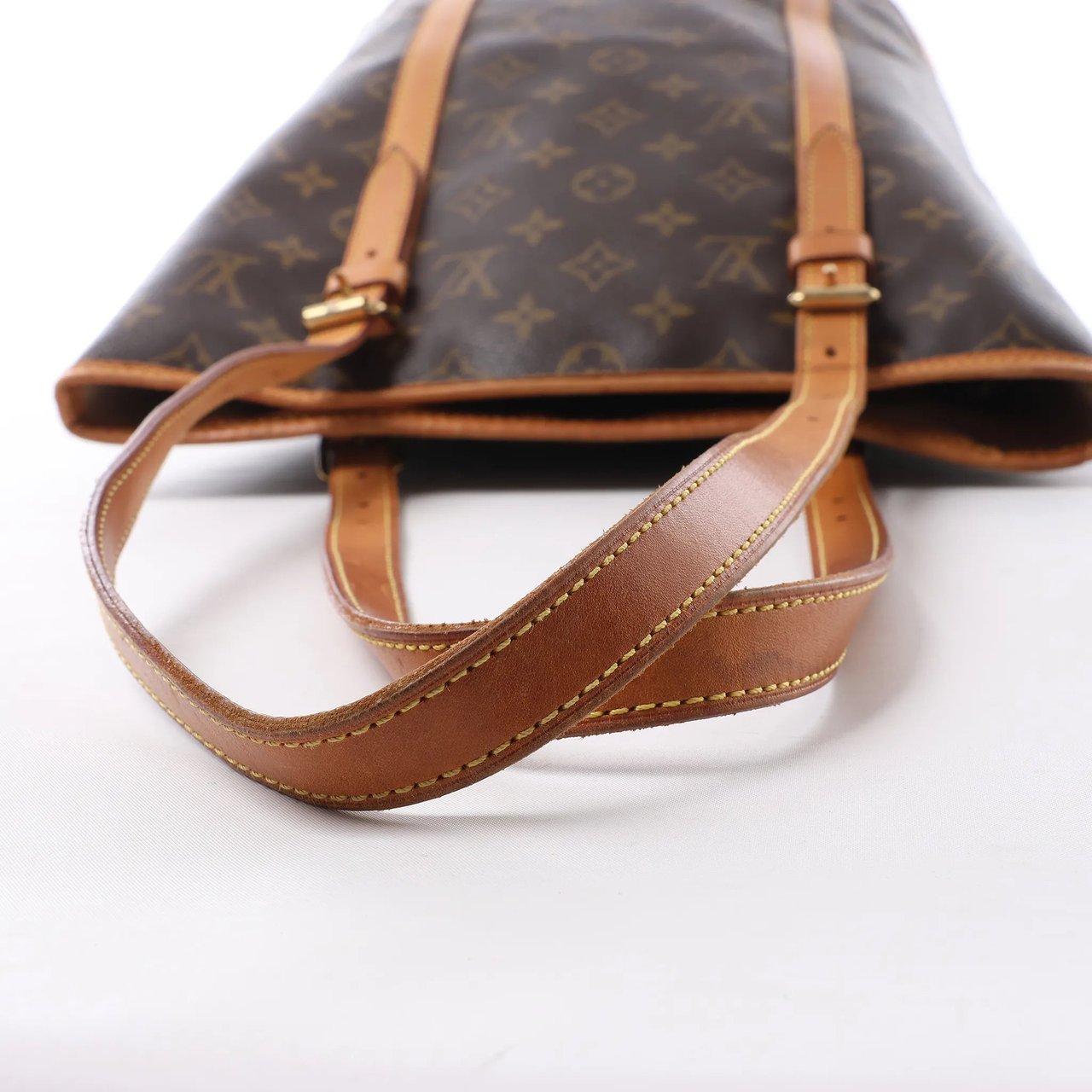 Louis Vuitton Bucket GM Monogram Canvas Shoulder Bag in Brown M42236 Bruin
