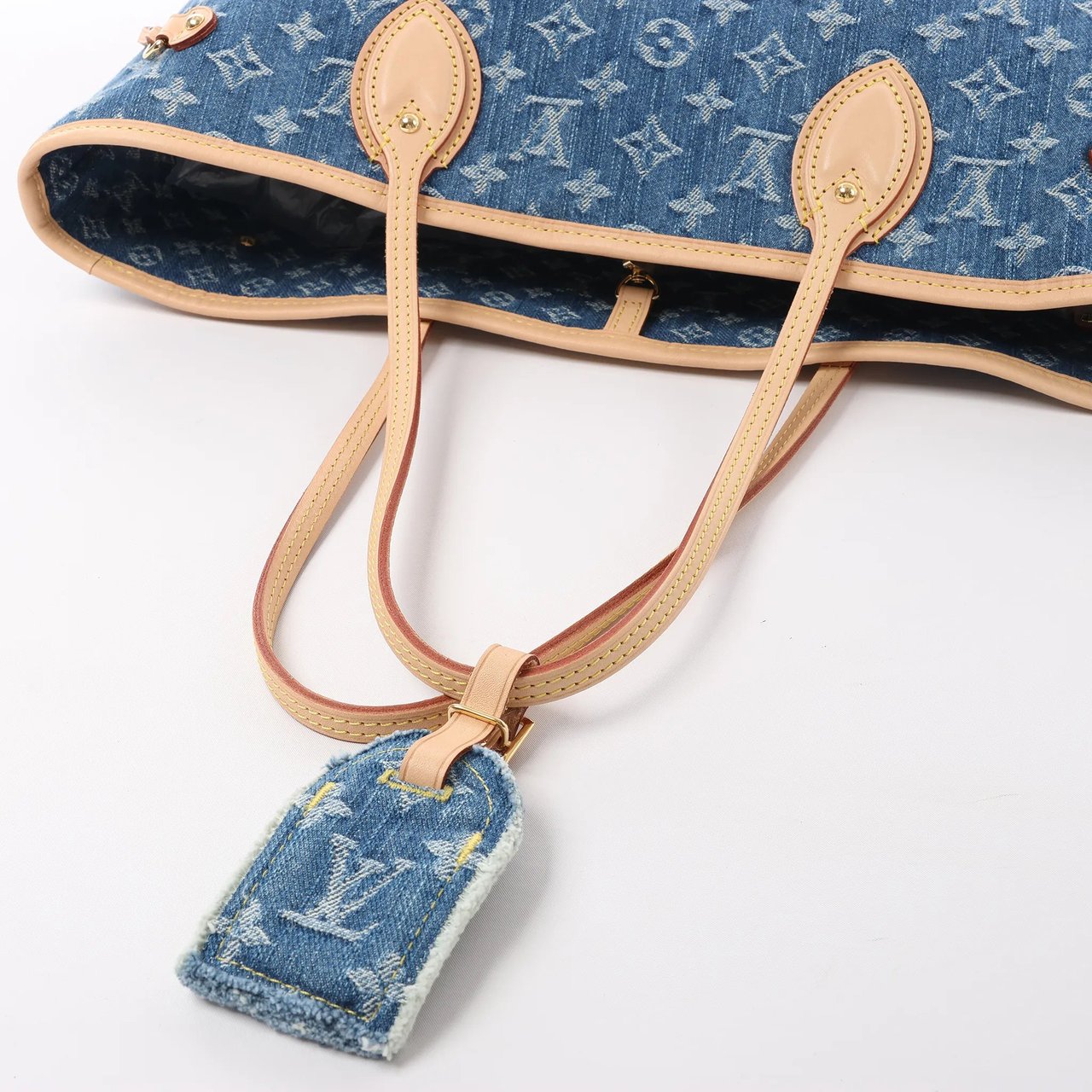 Louis Vuitton Neverfull MM Monogram Denim Shoulder Bag in Blue M13192 Blauw