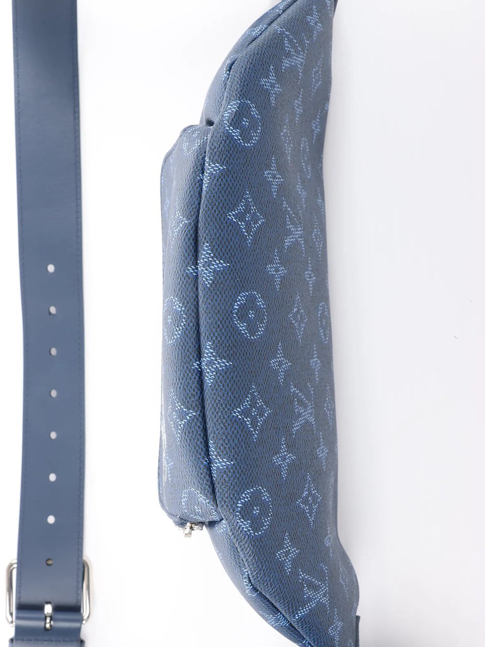 Louis Vuitton Rush Monogram Heritage Belt Bag in Blue M26821 Blauw