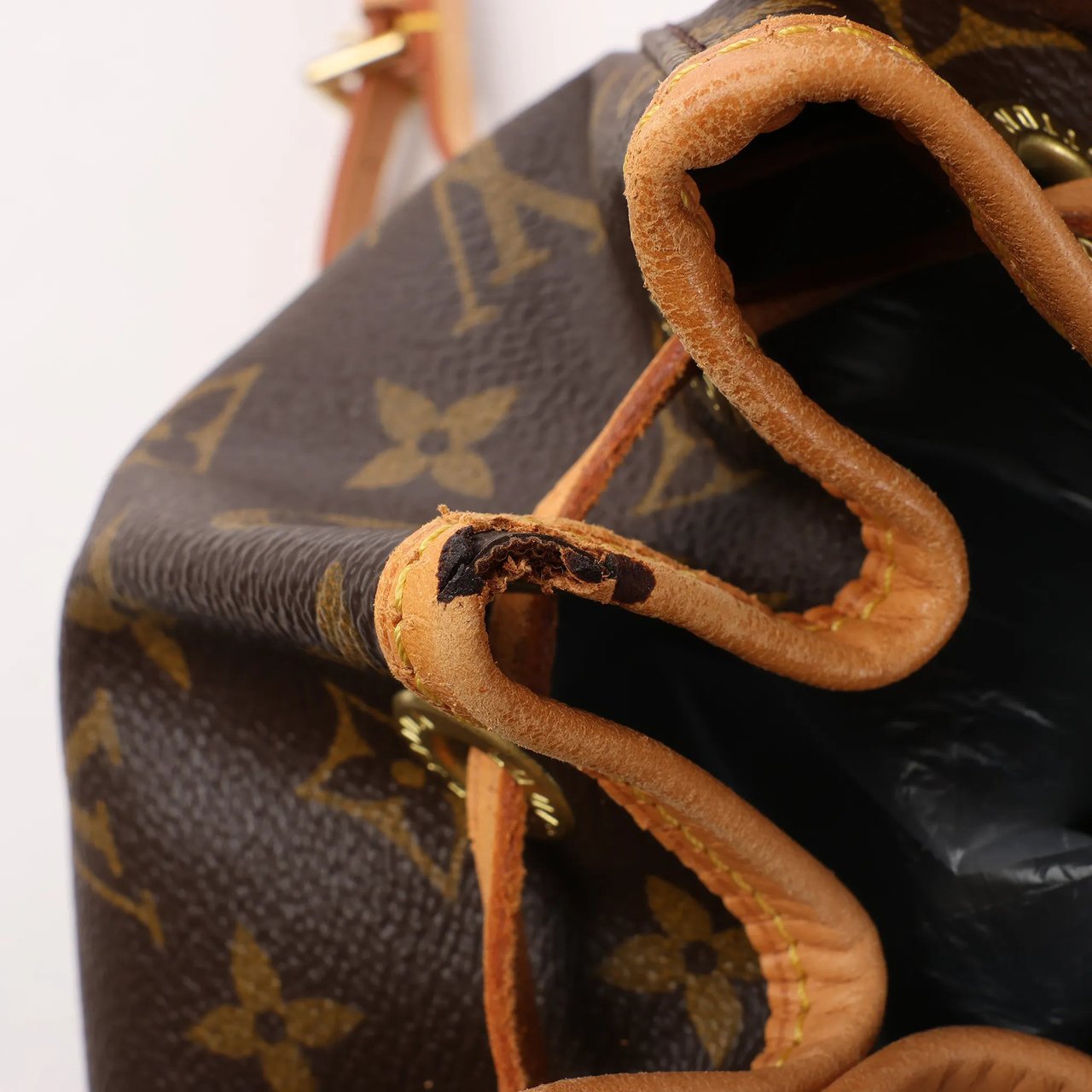 Louis Vuitton Monogram Canvas Montsouris Vintage Mini Backpack M51137 Bruin
