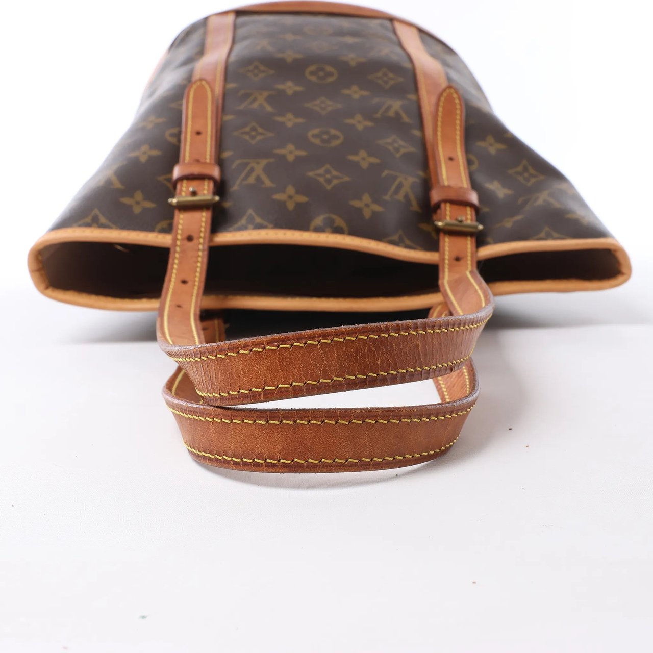 Louis Vuitton Bucket GM Monogram Canvas Shoulder Bag in Brown M42236 Bruin