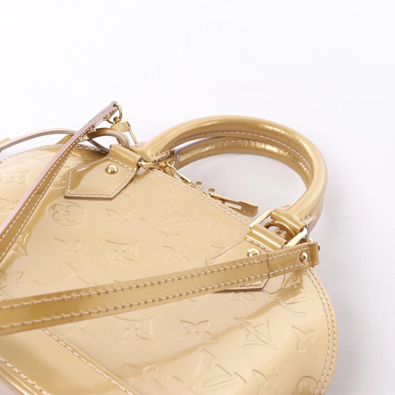 Louis Vuitton Alma BB Monogram Vernis 2Way Handbag in Gold M91677 Goud