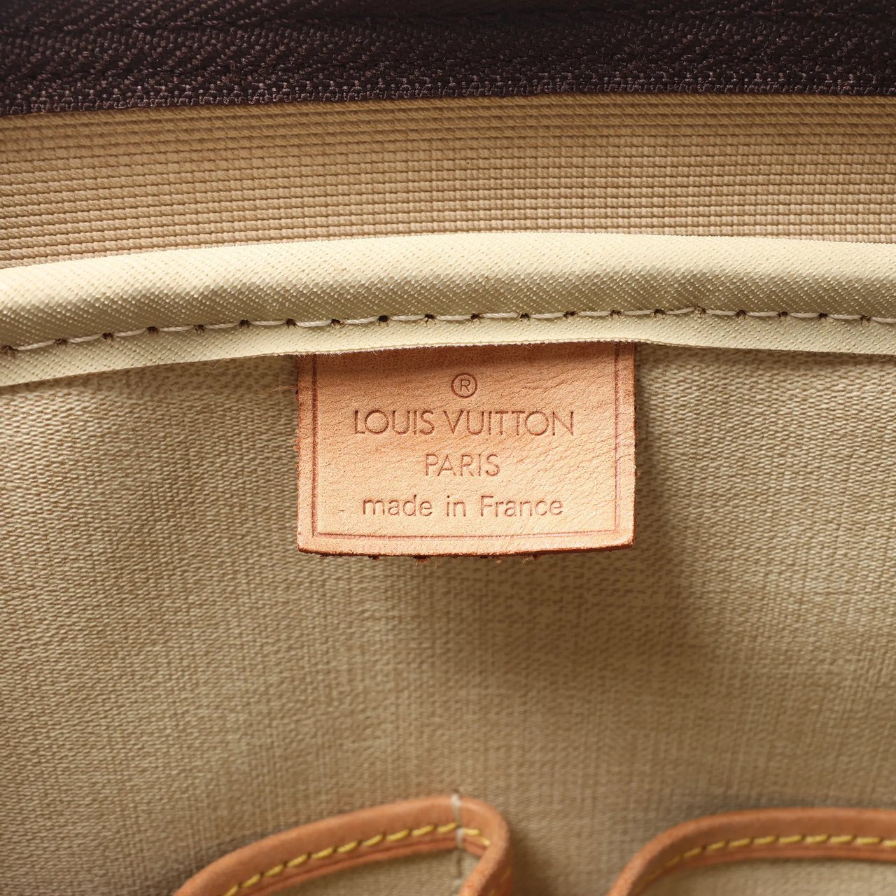 Louis Vuitton Deauville Monogram Canvas Handbag in Brown M47270 Bruin