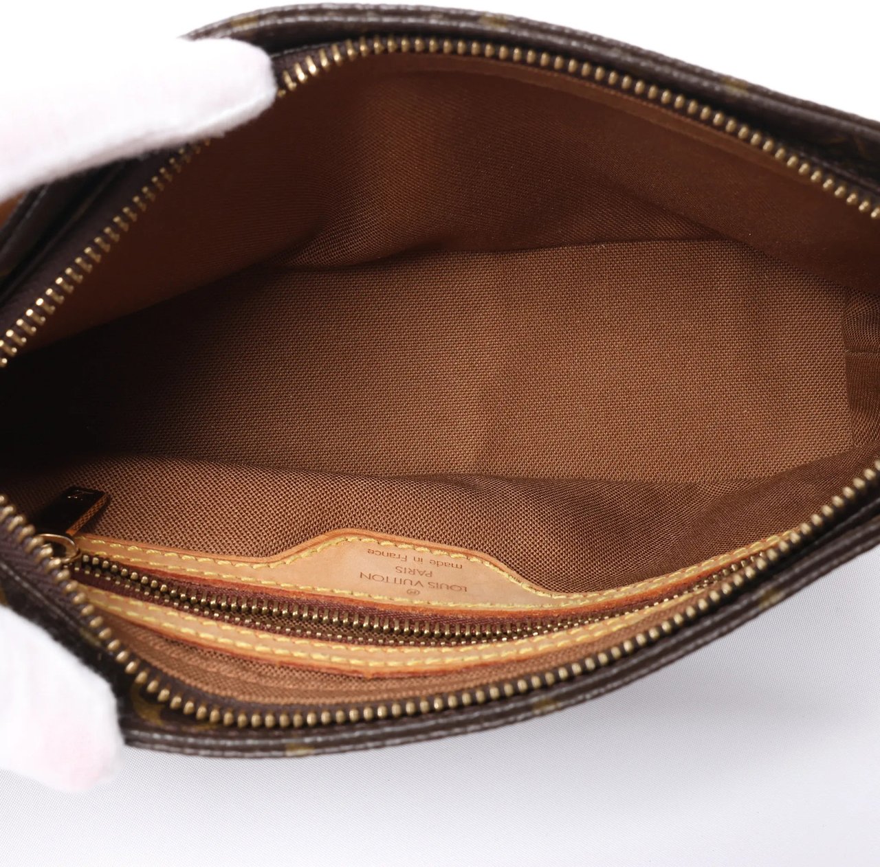 Louis Vuitton Trotteur Monogram Canvas Crossbody Bag in Brown M51240 Bruin