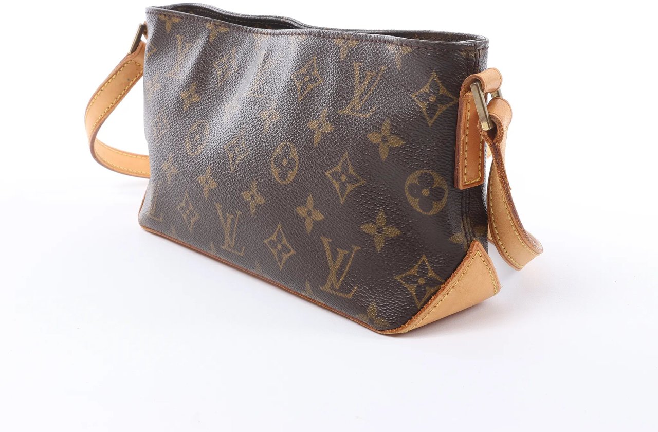 Louis Vuitton Trotteur Monogram Canvas Crossbody Bag in Brown M51240 Bruin