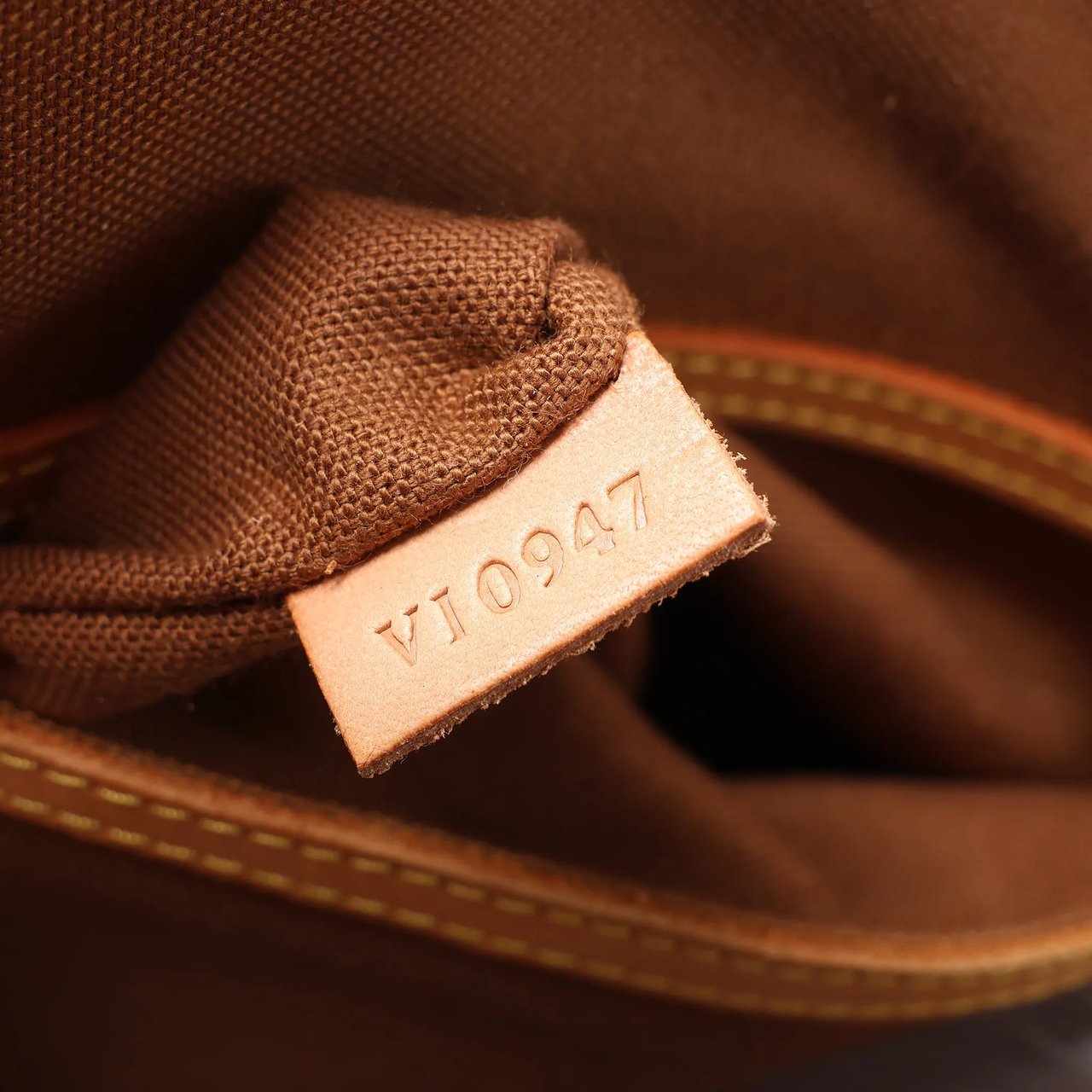 Louis Vuitton Alma PM Monogram Canvas Handbag in Brown M51130 Bruin