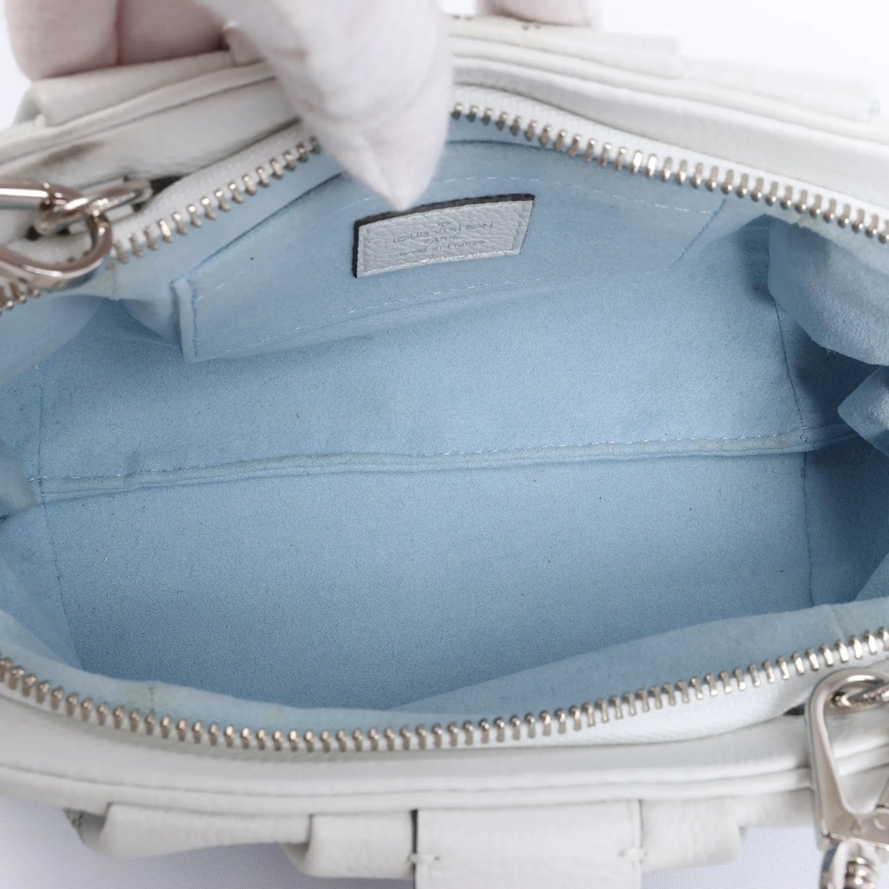 Louis Vuitton Scala Mini Mahina Leather Crossbody Bag in White x Blue M80497 Blauw