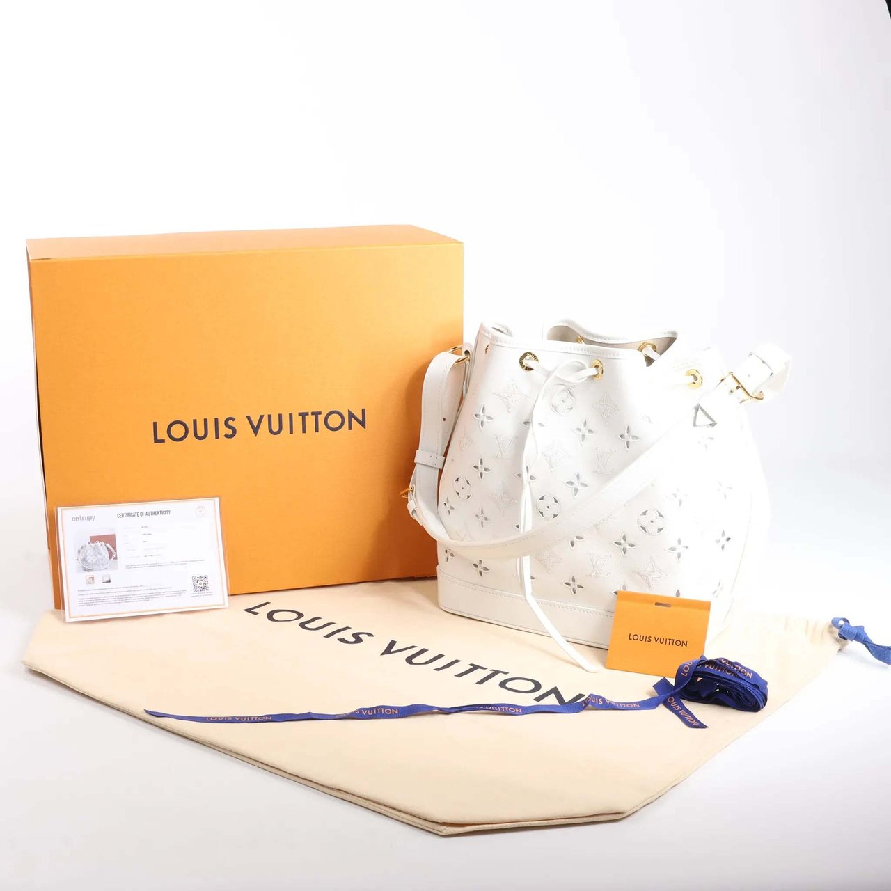 Louis Vuitton Petit Noe NM Monogram Cutout Shoulder Bag in White M20740 Wit