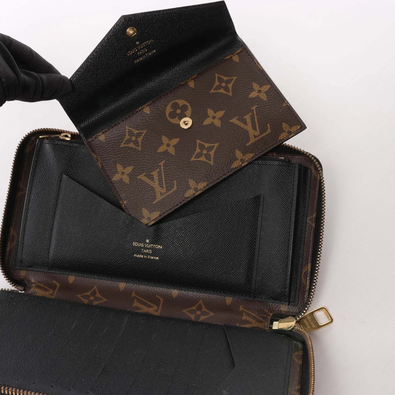 Louis Vuitton Macassar Daily Organizer Monogram Wallet Brown x Black M60679 Bruin